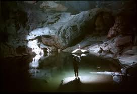 Me Cung Grotto