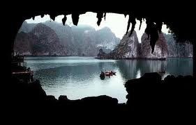 Trinh Nu grotto in Halong