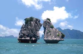 Trong Mai Islet in Halong Trong Mai Islet in Halong