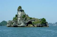 Xep Islet in Halong Bay Xep Islet in Halong Bay