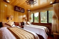 HALONG ELIZABETH CRUISE