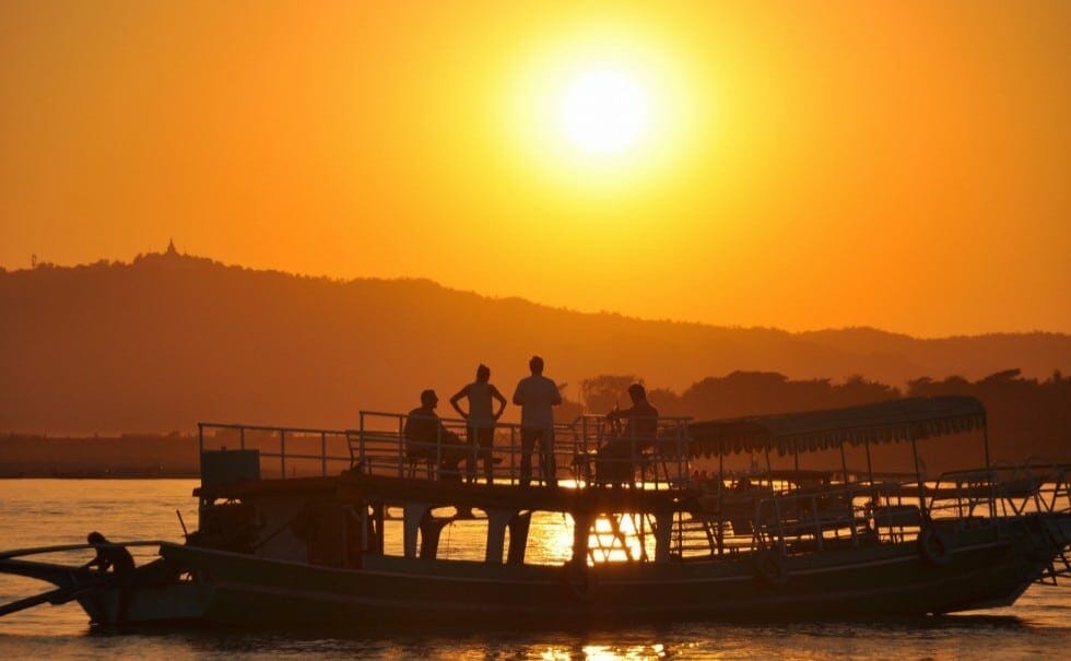 LIFETIME MYANMAR VENTURE FAMILY TOUR - 13 DAYS LIFETIME MYANMAR VENTURE FAMILY TOUR - 13 DAYS