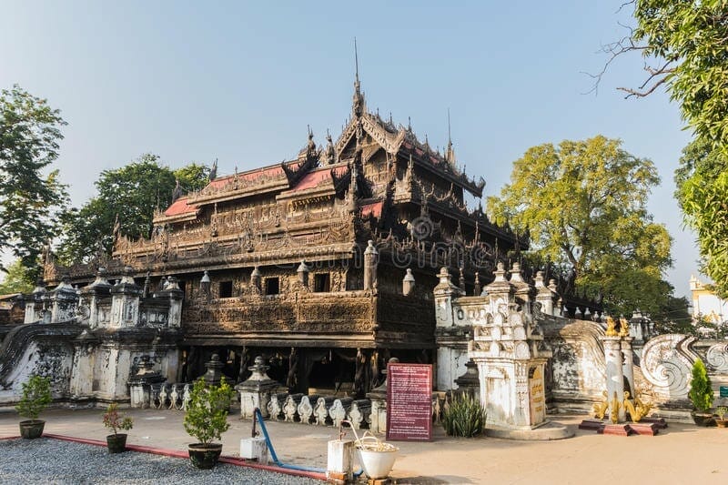 HIGHLIGHTS OF MANDALAY AND MINGUN TOUR HIGHLIGHTS OF MANDALAY AND MINGUN TOUR