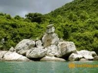 Amazing rocky walls in Cham Islet Amazing rocky walls in Cham Islet