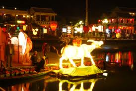 Hoi An ancient houses host art exhibitions