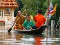 Tourists told to shun Thailand&rsquo;s dangerous flood areas