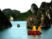 VNAT proposes Halong Bay ticket price rise freeze VNAT proposes Halong Bay ticket price rise freeze