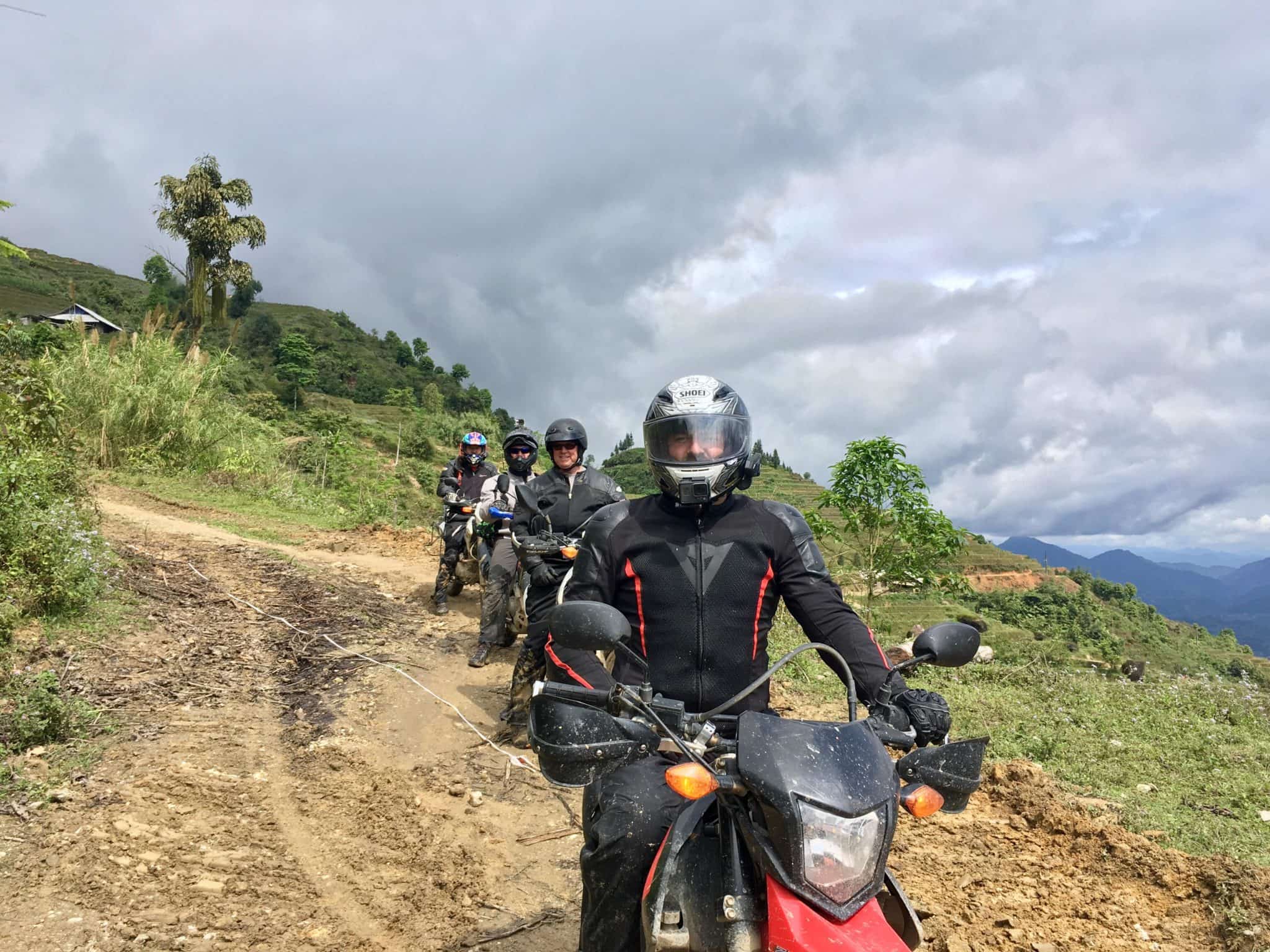 Hanoi Motorbike Tour to Mai Chau, Thac Ba Lake and Phu Yen