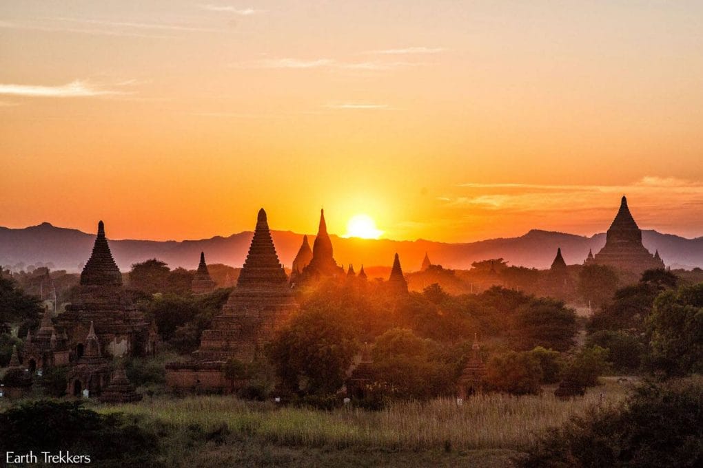 Myanmar Tour of Highlights to Yangon, Mandalay, Bagan, Inle Lake, Mingun