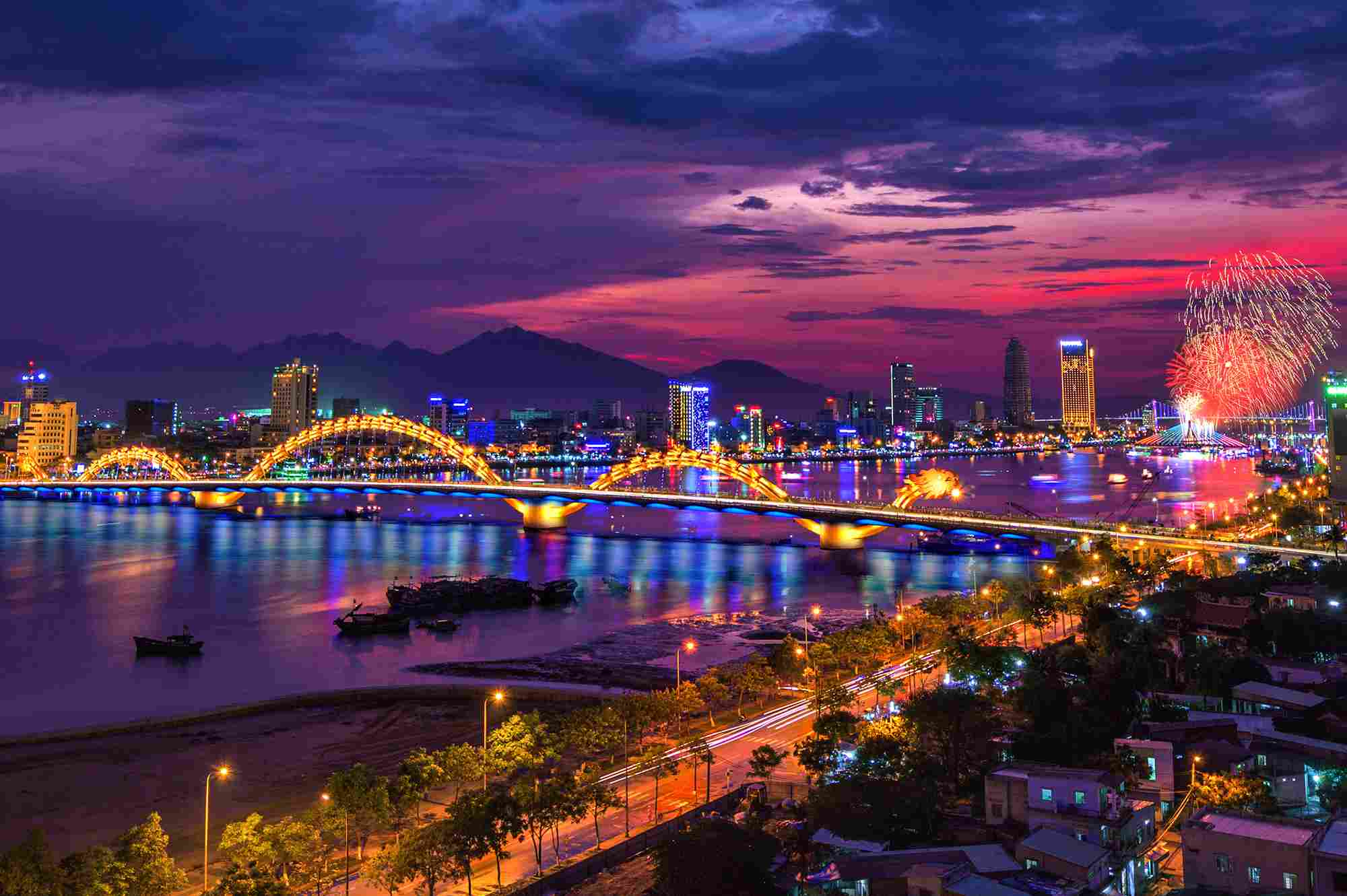 Danang fireworks expects to attract 400,000 tourists