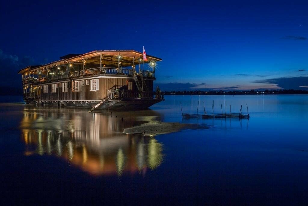 LAOS DISCOVERY TOUR ON WAT PHOU CRUISE