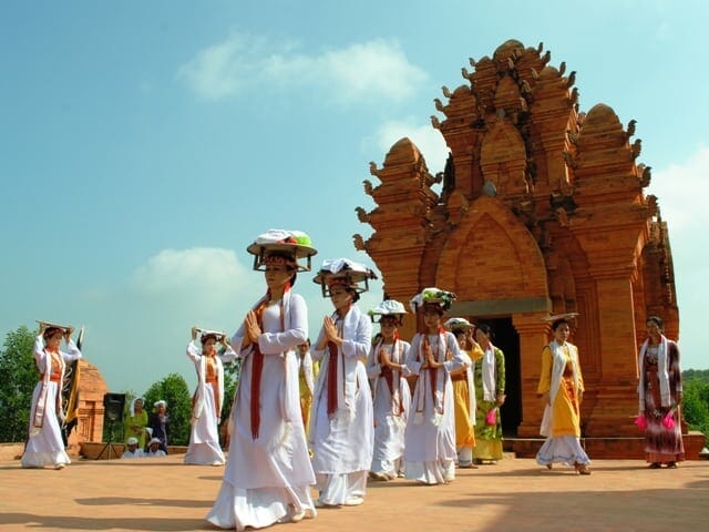 A glimpse of Cham people In An Giang A glimpse of Cham people In An Giang