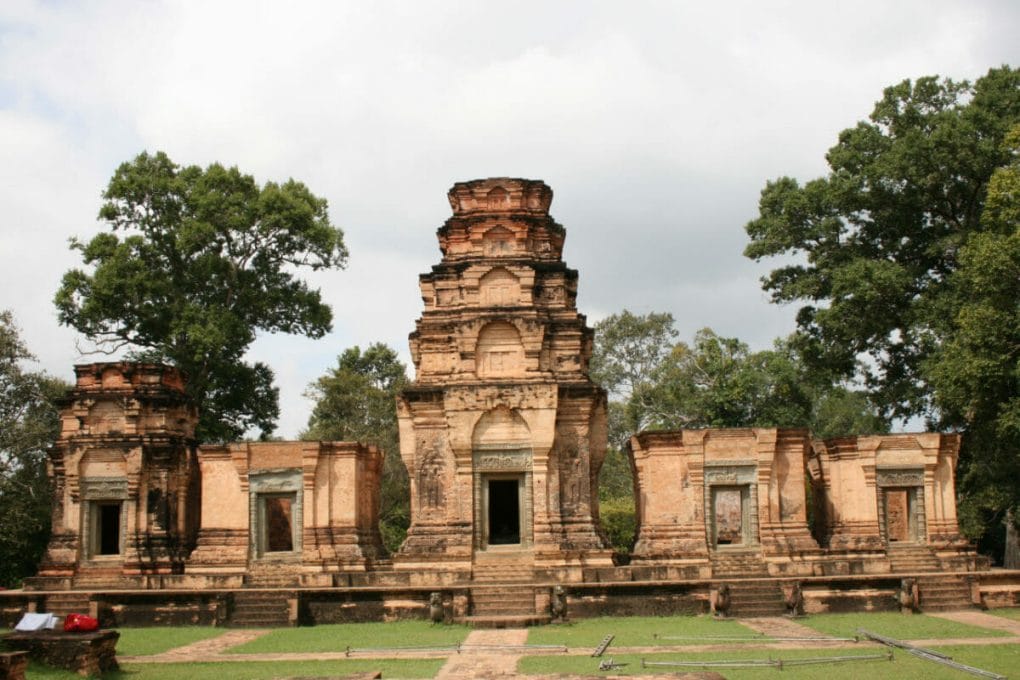 Cambodia Travel Package Tour from Siemreap, Angkor Wat to Phnom Penh