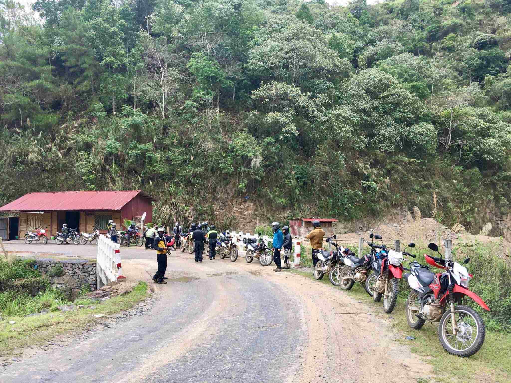 Vietnam Motorbike Tour to Ha Giang, Dong Van, Meo Vac, Ba Be Lake