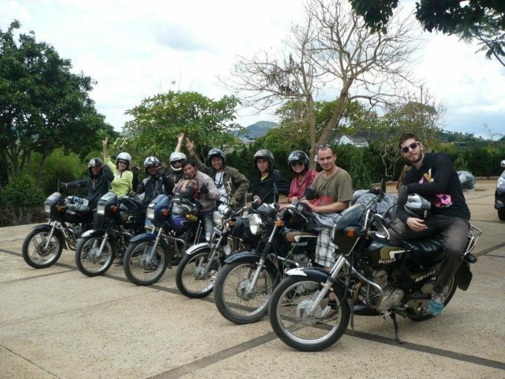 HUE DAILY MOTORBIKE TOUR TO DMZ