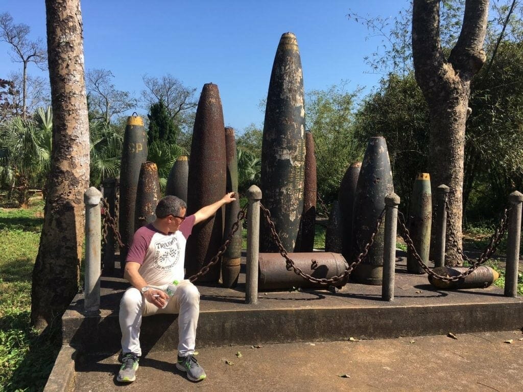 HISTORICAL HUE MOTORBIKE TOUR TO KHE SANH, VINH MOC TUNNEL & DMZ - 1 DAY HISTORICAL HUE MOTORBIKE TOUR TO KHE SANH, VINH MOC TUNNEL & DMZ - 1 DAY