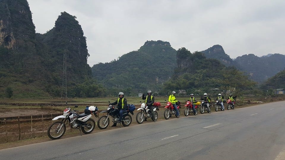 TOP-GEAR VIETNAM MOTORCYCLE TOUR FROM HANOI TO SAIGON ALONG THE COAST - 18 DAYS