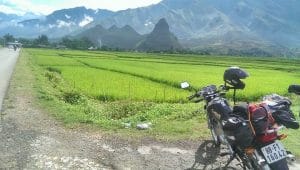 SHORT MOTORBIKE TOUR TO THE SUBURB OF HANOI FOR 1 DAY