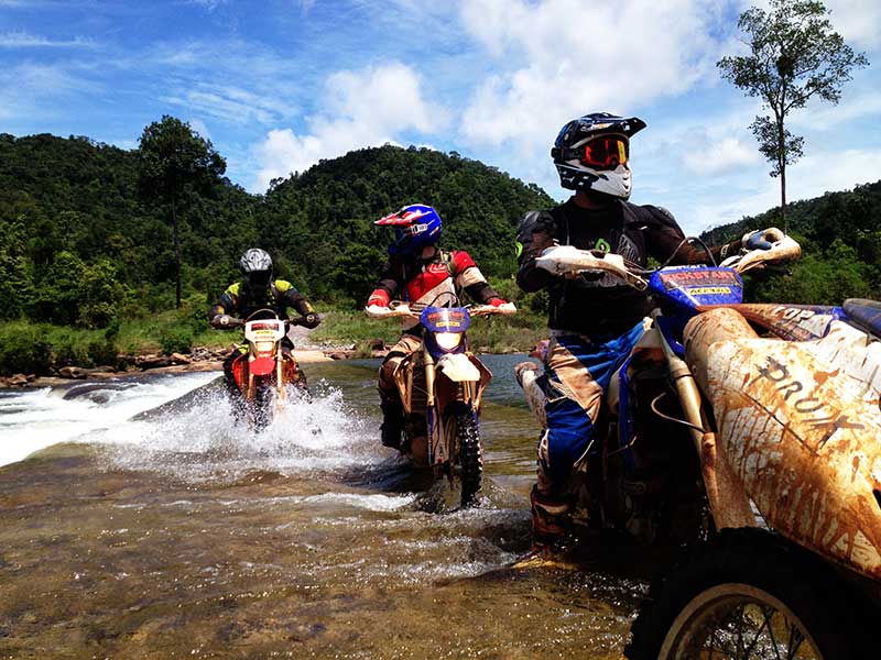 CAMBODIA OFFROAD MOTORBIKE TOUR TO KIRIROM NATIONAL PARK FOR 3 DAYS