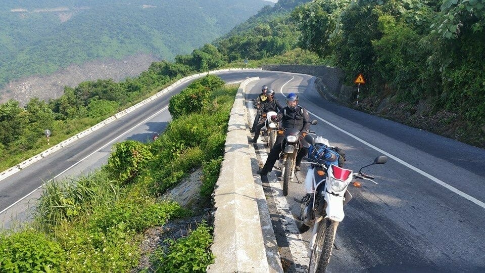 SCENIC HOI AN MOTORBIKE TOUR TO DA NANG, SON TRA PENINSULA, HAI VAN PASS