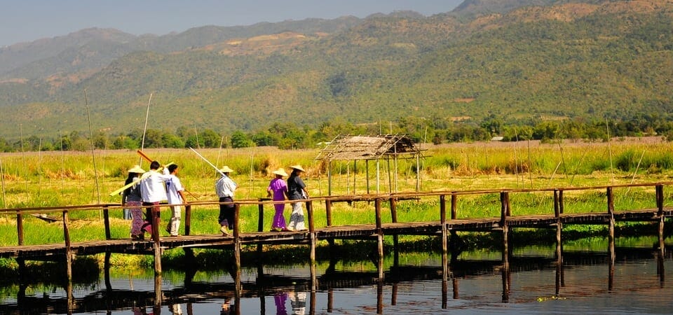 Myanmar Biking and Trekking Tour from Inle Lake to Kalaw, Pindaya