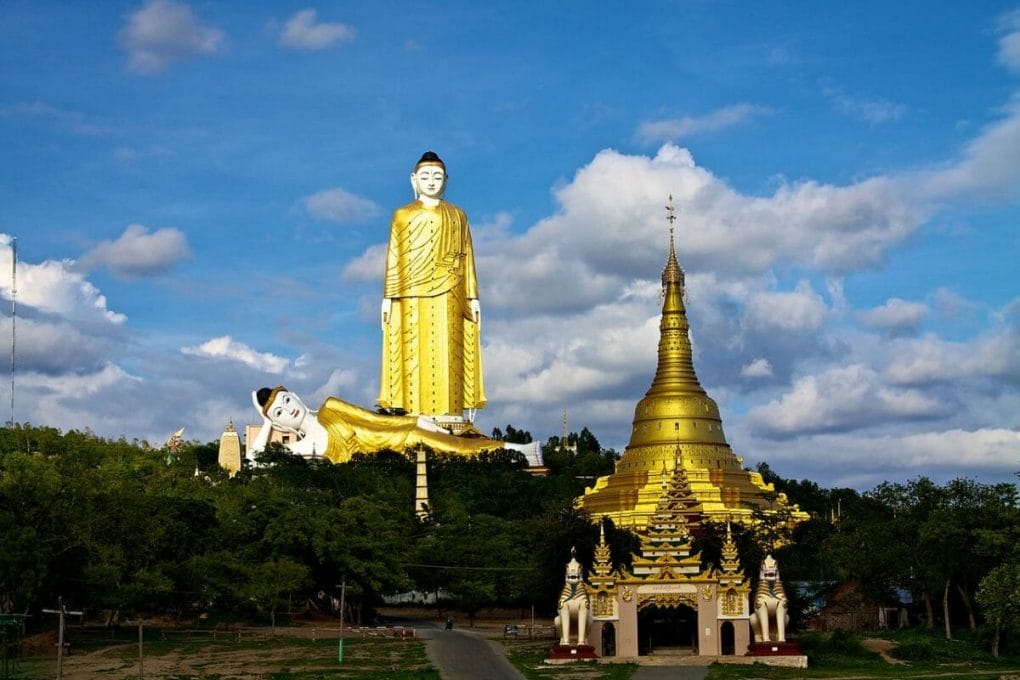 Mandalay Adventure Sightseeing Tour to Monywa and Po Win Taung
