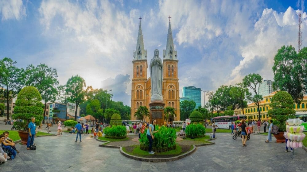 GLIMPSE OF VIETNAM CAMBODIA OVERLAND FAMILY TOUR GLIMPSE OF VIETNAM CAMBODIA OVERLAND FAMILY TOUR