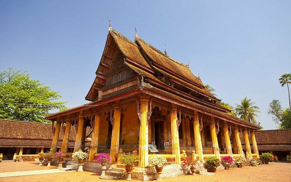 Laos Tour from Huay Xai, Pakbeng to Luangprabang, Vangvieng, Vientiane, Laksao