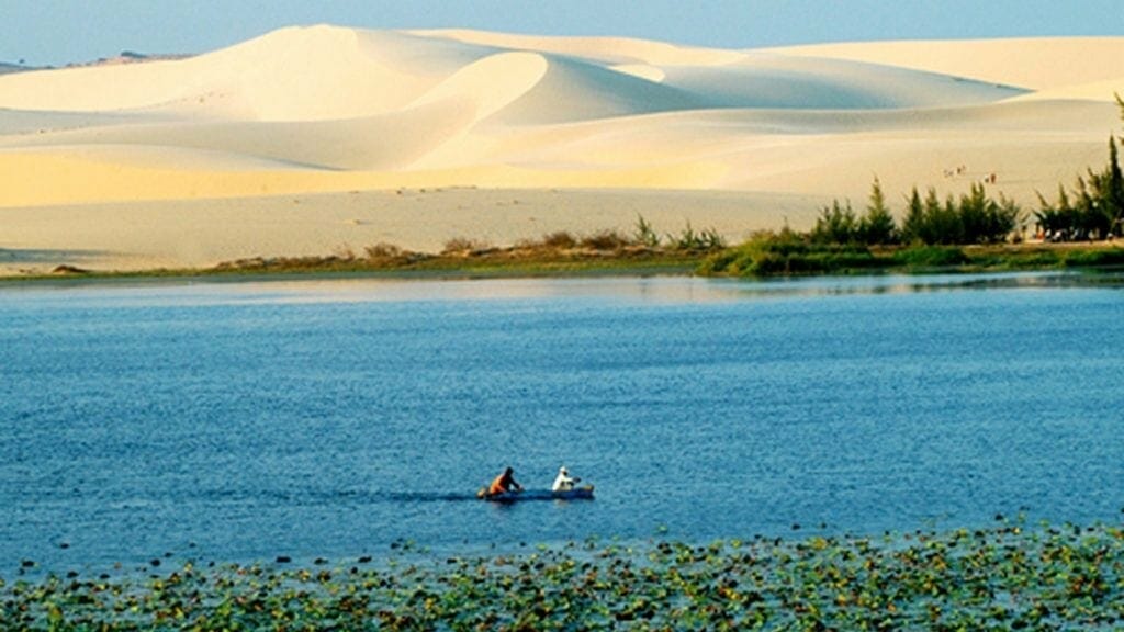 SUNNY PHAN THIET AND MUI NE HONEYMOON HOLIDAY - 5 DAYS SUNNY PHAN THIET AND MUI NE HONEYMOON HOLIDAY - 5 DAYS