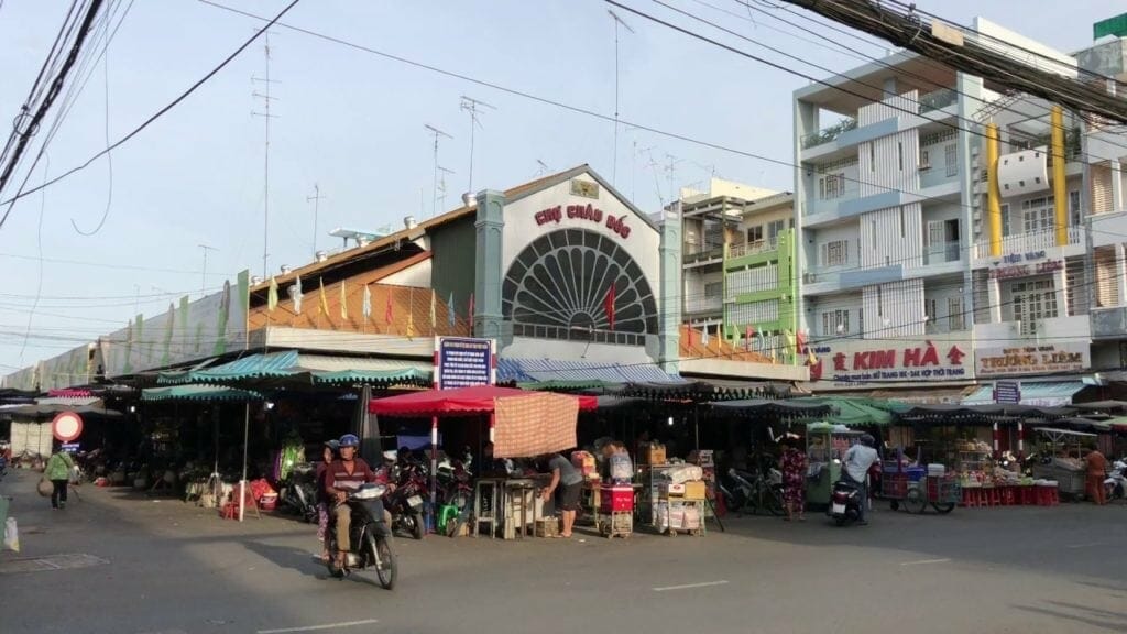 Captivating Saigon Cross-Border Motorcycle Tour to Phnom Penh via Mekong Delta - 7 Days