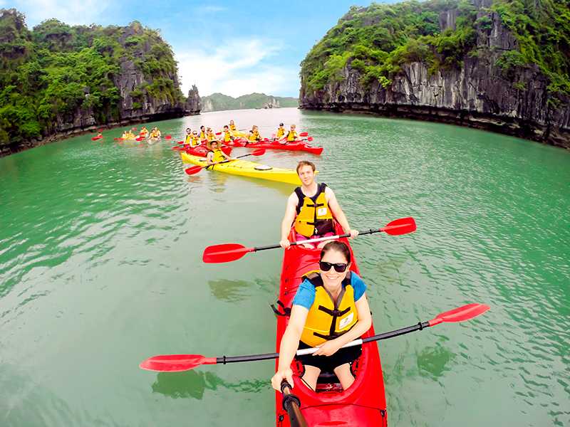 MAJESTIC HALONG BAY CRUISING AND KAYAKING VACATION - 3 DAYS