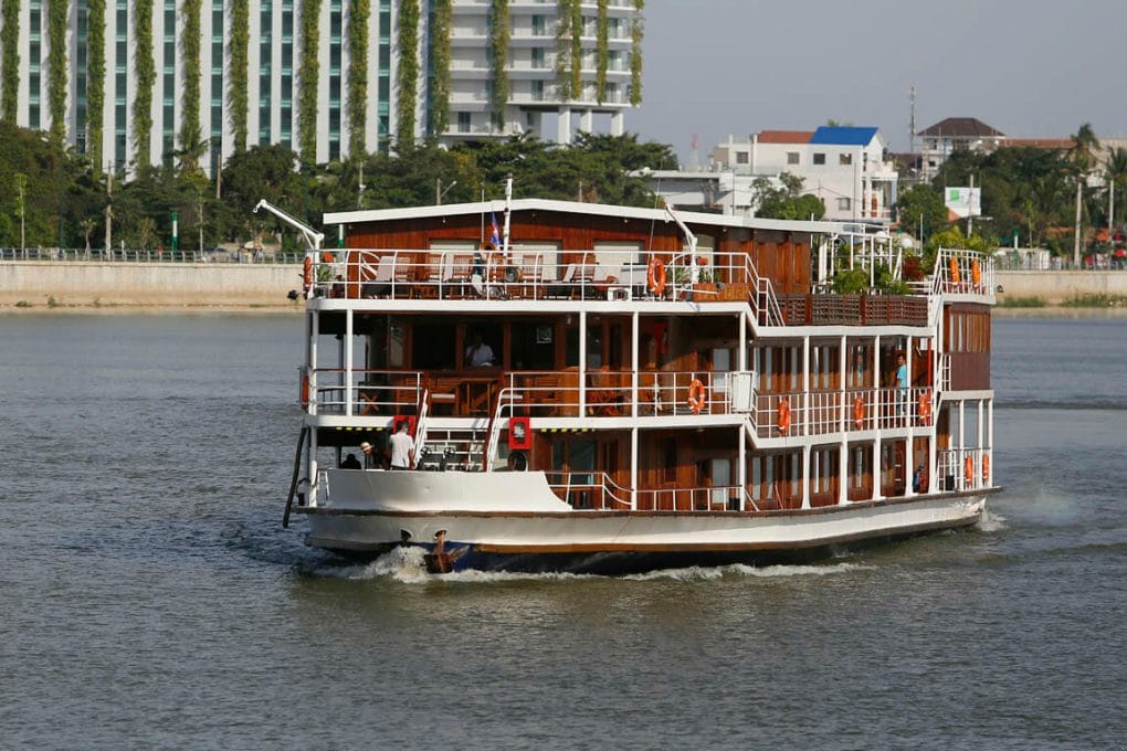 Saigon Cruise Tour to Phnom Penh by Lan Diep Cruise Saigon Cruise Tour to Phnom Penh by Lan Diep Cruise