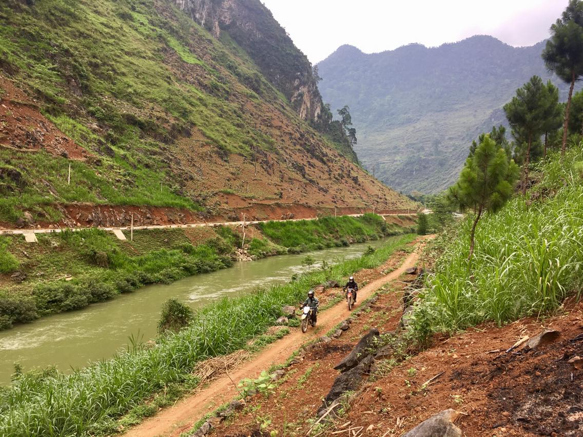 NORTHERN VIETNAM MOTORBIKE TOUR TO SA PA, HA GIANG & BA BE LAKE - 6 DAYS