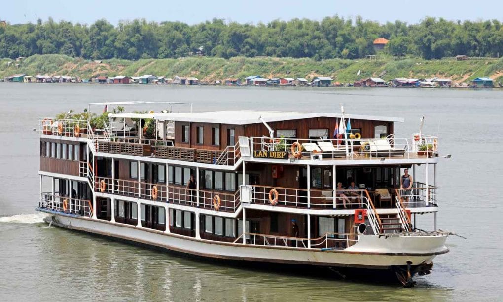 Lan Diep Cruise Tours from Ho Chi Minh City to Phnom Penh for 6 Days