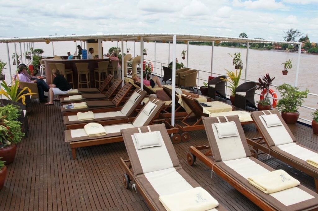 Downstream Cambodia Cruise Holiday to Vietnam by Toum Tiou Cruise