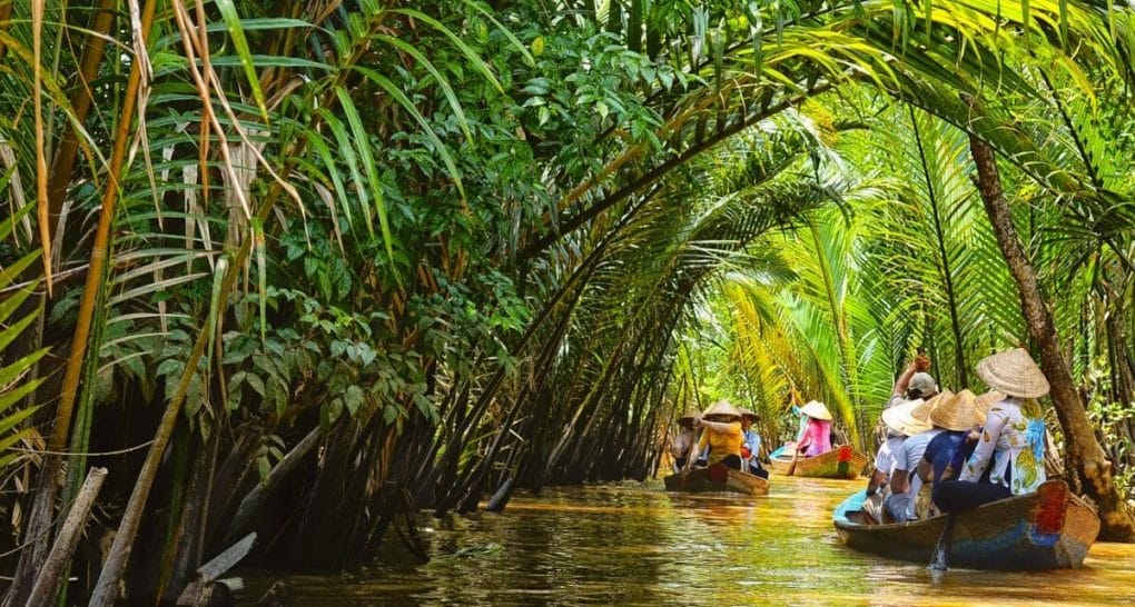 VIETNAM SOUTHERN OVERLAND TOURS TO CAMBODIA