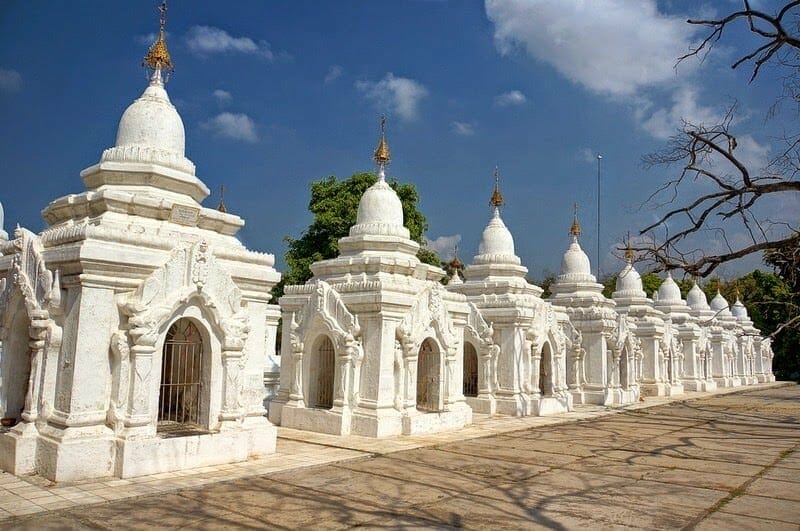 Scenic Mandalay Easy-Going Motorbike Tour for Sightseeing & Ubein Bridge