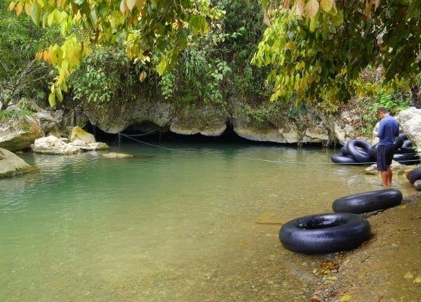 VANG VIENG DAILY KAYAKING TOUR VANG VIENG DAILY KAYAKING TOUR