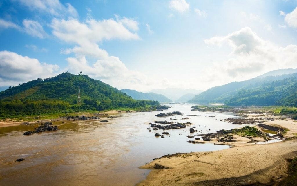 LUANG PRABANG TOUR OF TREKKING-HOMESTAY-KAYAKING LUANG PRABANG TOUR OF TREKKING-HOMESTAY-KAYAKING