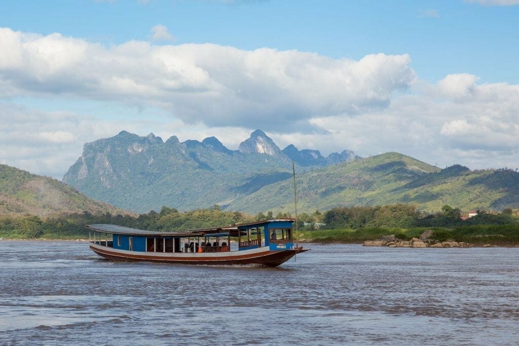 ELEPHANT RIDING PACKAGE IN LUANG PRABANG