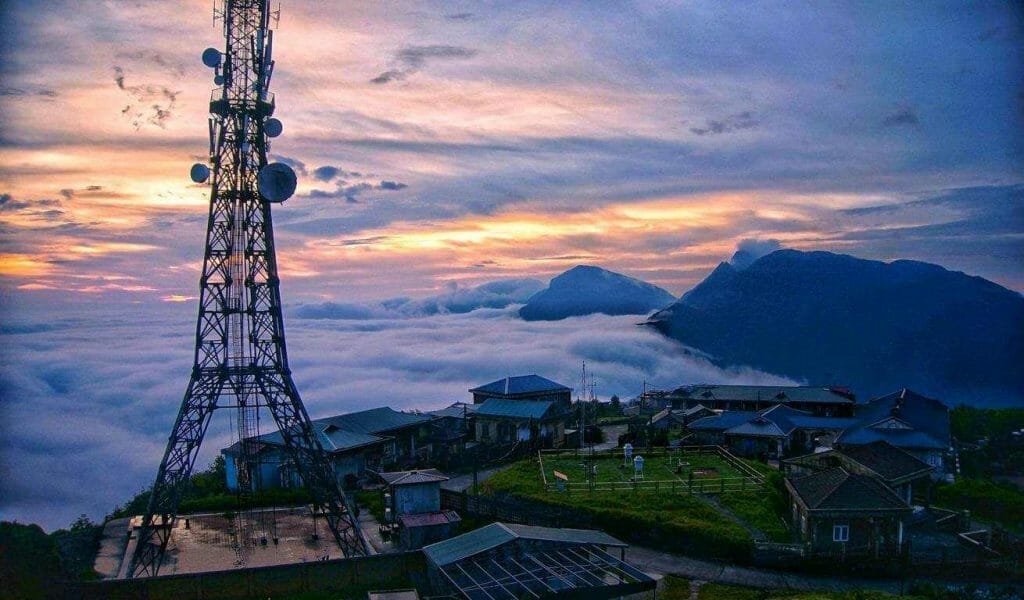 Stormy Northeast Motorcycle Tour to Mau Son, Ban Gioc, Dong Van, Ba Be Lake Stormy Northeast Motorcycle Tour to Mau Son, Ban Gioc, Dong Van, Ba Be Lake