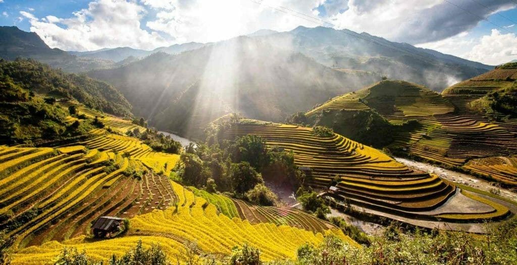 Northern Vietnam Motorcycle Tour to Ta Xua , Mu Cang Chai, Y Ty, Sapa