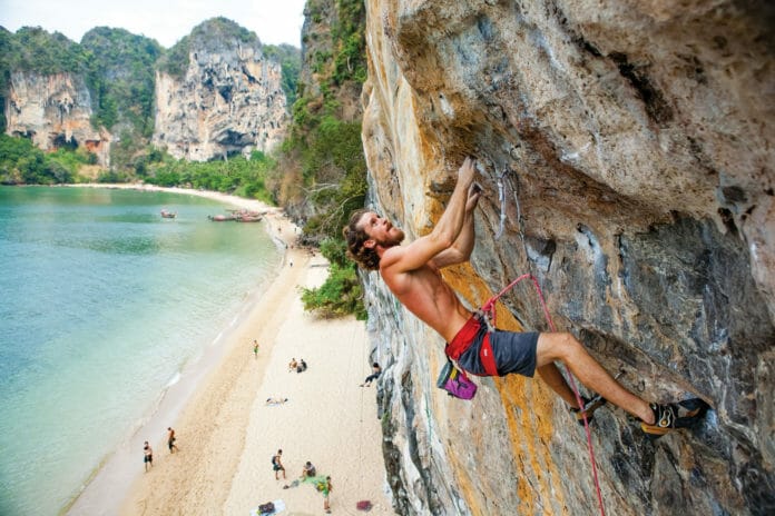 Rock Climbing with Overnight on Cruise in Cat Ba island - 2 Days / 1 Night Rock Climbing with Overnight on Cruise in Cat Ba island - 2 Days / 1 Night
