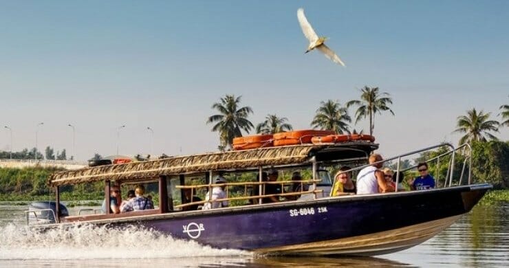 Mekong Delta Group Tour with Speed Boat to Phnom Penh via Can Tho, Chau Doc from Saigon