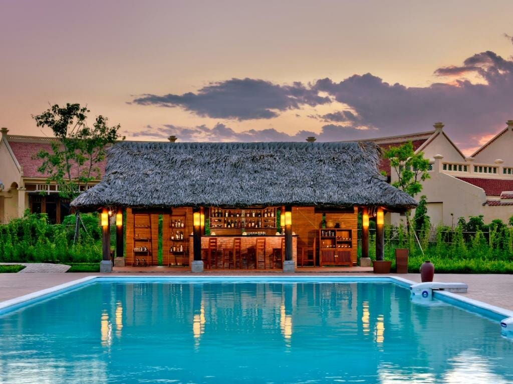 Hanoi – Halong- Yoko Onsen Quang Hanh – Ninh Binh - Da Nang Hanoi – Halong- Yoko Onsen Quang Hanh – Ninh Binh - Da Nang