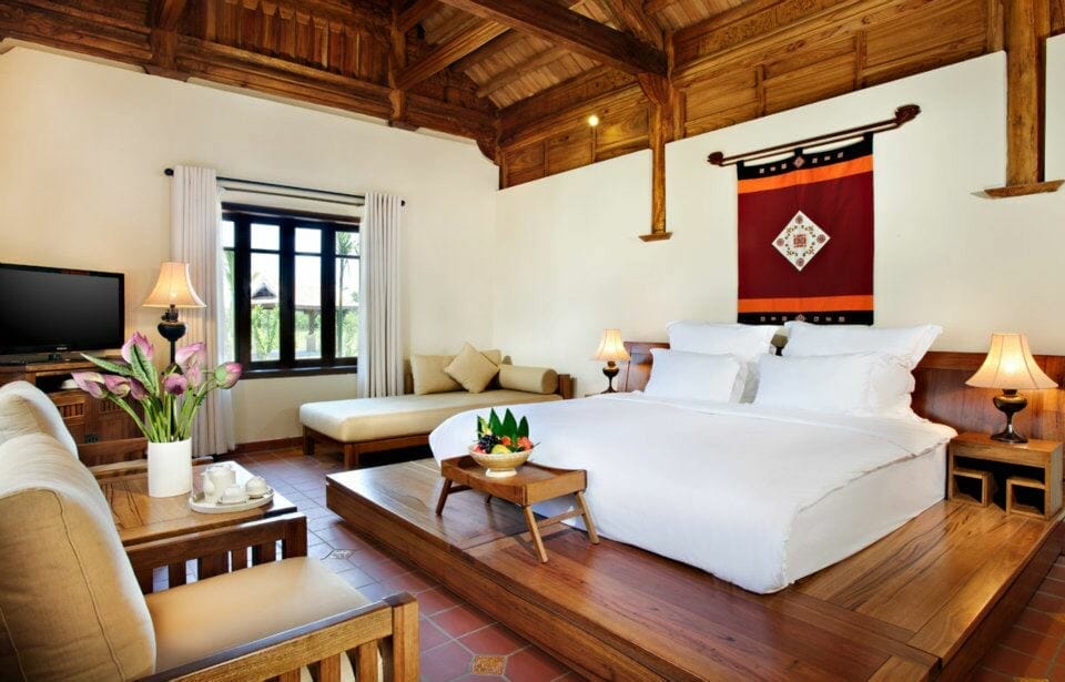 Dramatic Vietnam Wellness Tour to Mai Chau & Ninh Binh from Hanoi Dramatic Vietnam Wellness Tour to Mai Chau & Ninh Binh from Hanoi