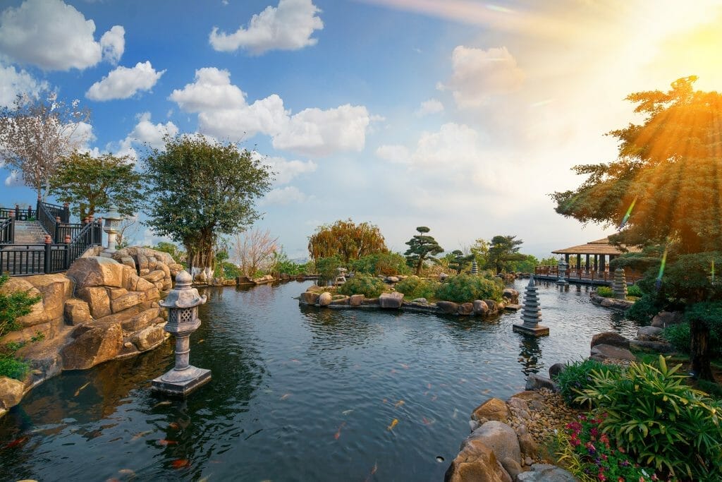 Hanoi Wellness Tour to Halong Bay, Onsen Quang Hanh and Ninh Binh