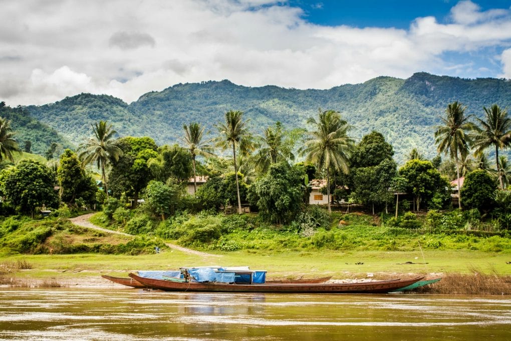 Mekong River Cruise Tour from Chiang Mai to Luang Prabang via Pakbeng & Huayxai Mekong River Cruise Tour from Chiang Mai to Luang Prabang via Pakbeng & Huayxai