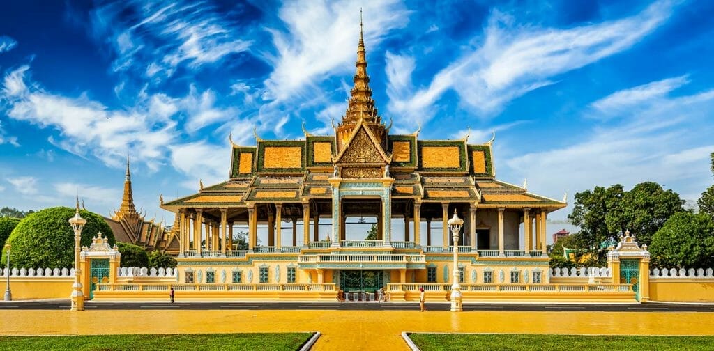 10-Day Downstream Mekong River Cruise Tours From Cambodia to Vietnam