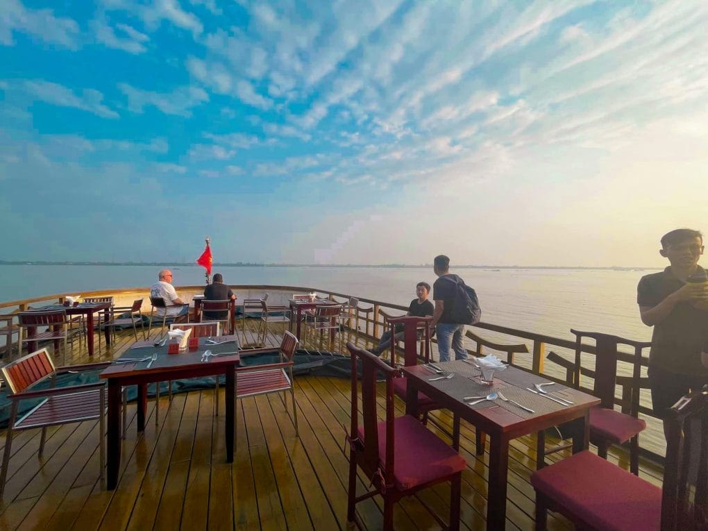 10-Day Downstream Mekong River Cruise Tours From Cambodia to Vietnam 10-Day Downstream Mekong River Cruise Tours From Cambodia to Vietnam